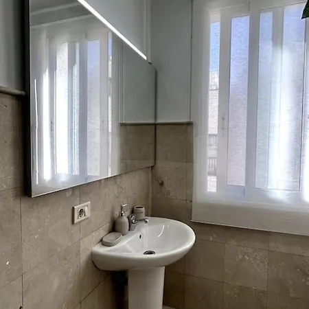 El Chicharro, Cruz Centro سانتا كروز دي تينيريف